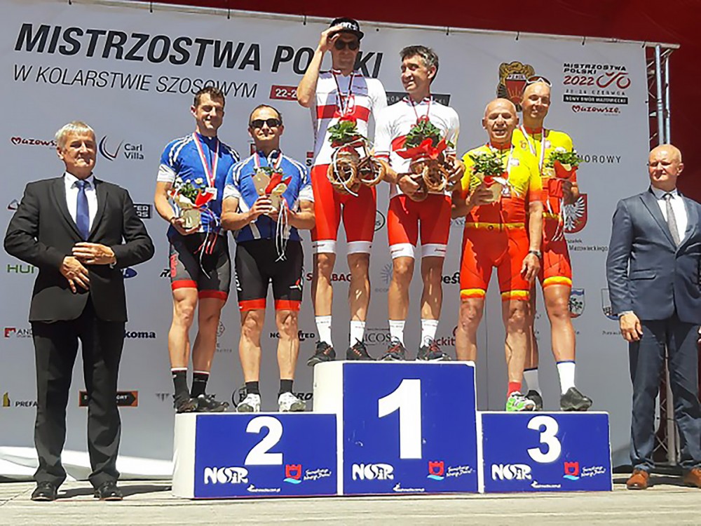 Mężczyźni na podium