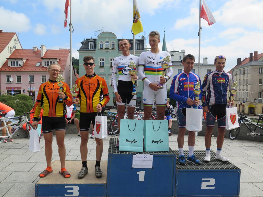 Osoby na podium 