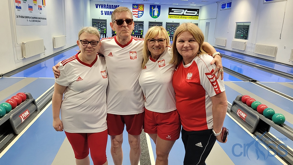 grupa czterech osób