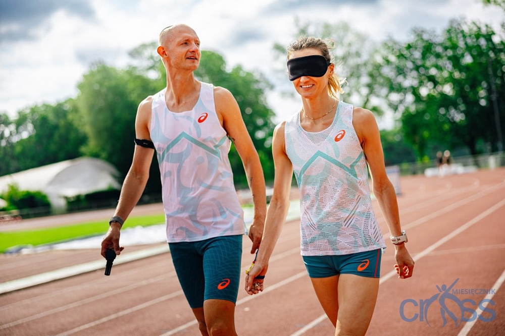 mężczyzna i kobieta na treningu