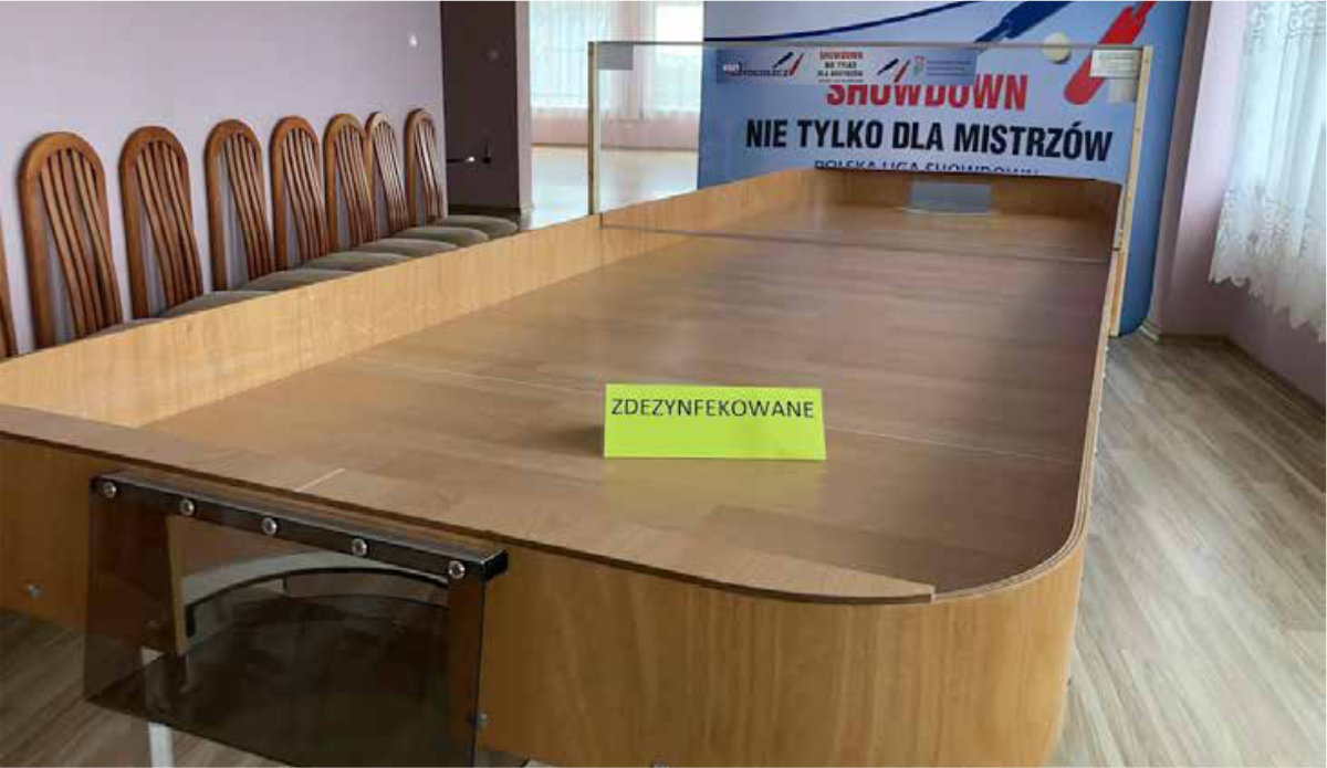 Okładka miesięcznikia nr. 10. 2020