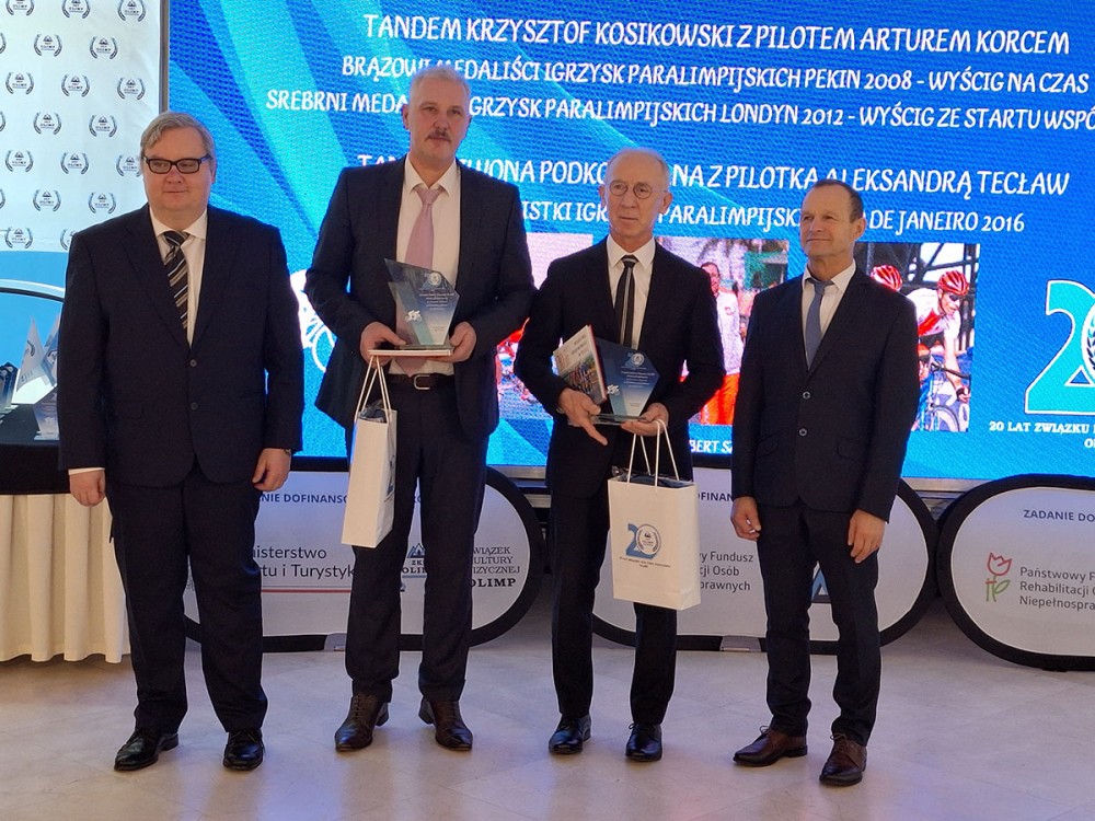 grupa osób